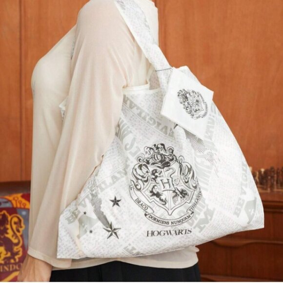Harry Potter Hogwarts Tote with Matching Bag White with Black Print - Picture 1 of 5